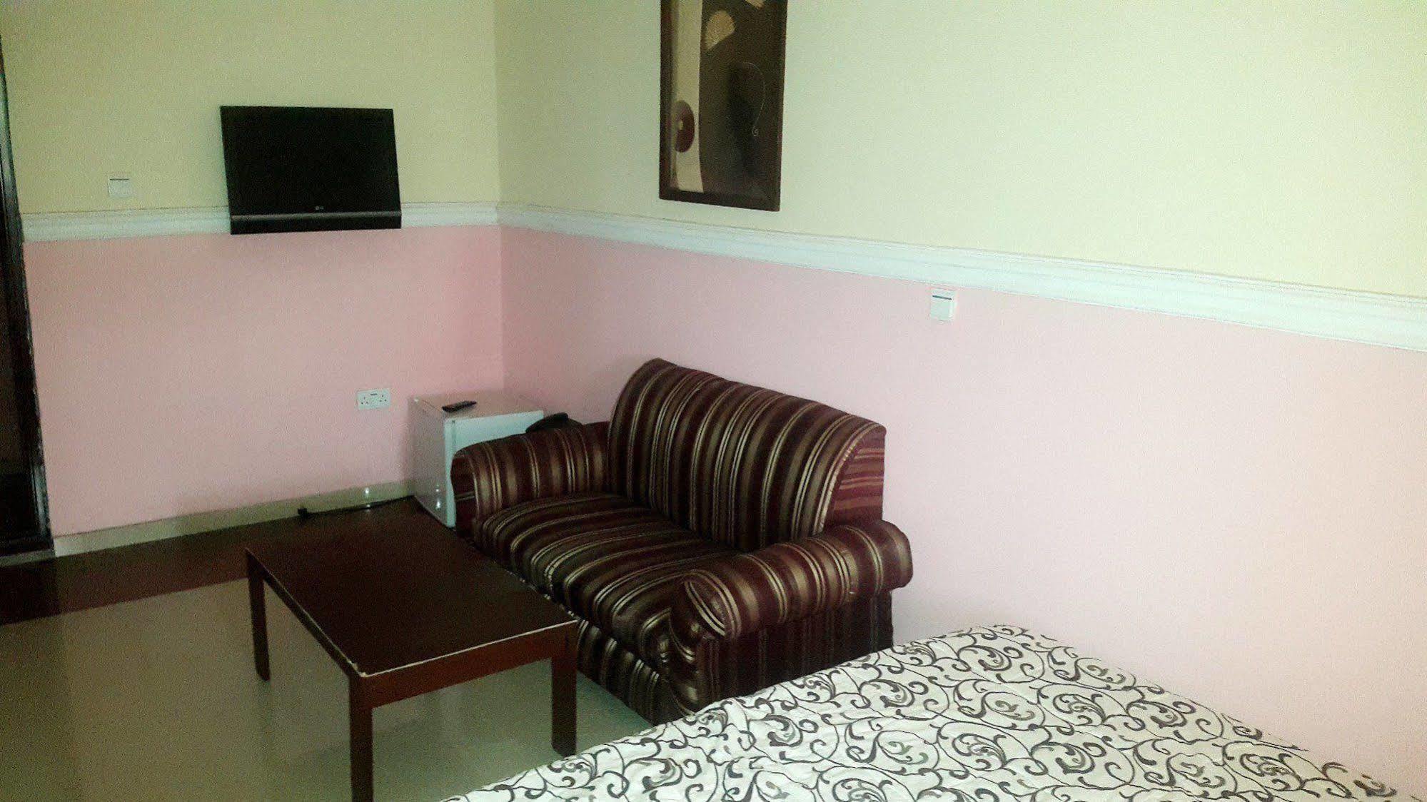 Maria Suites Lagos Bagian luar foto
